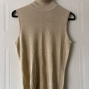 Reitmans Cream Muscle Tee